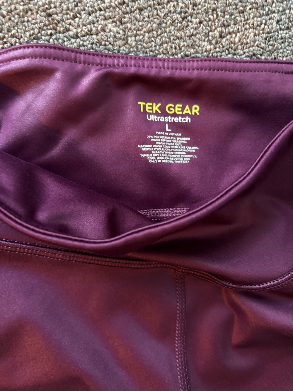 tek gear women’s Ultrastretch shiny leggings in Plum